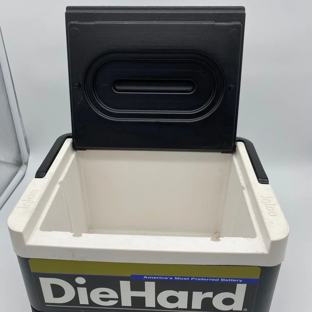 Igloo DieHard Battery Novelty Personal Cooler Black White Retro Automotive Style